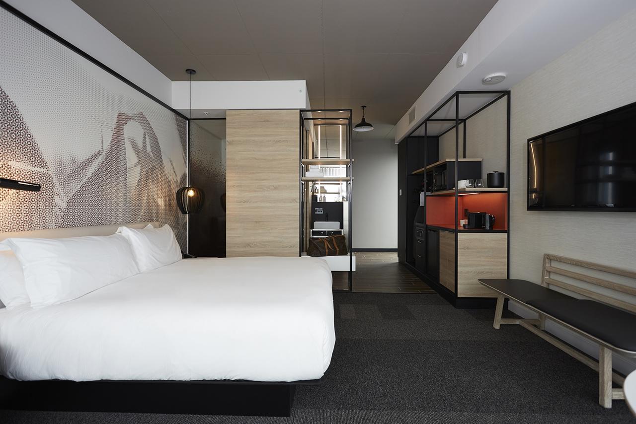 Hotel Escad Quartier Dix30 4*