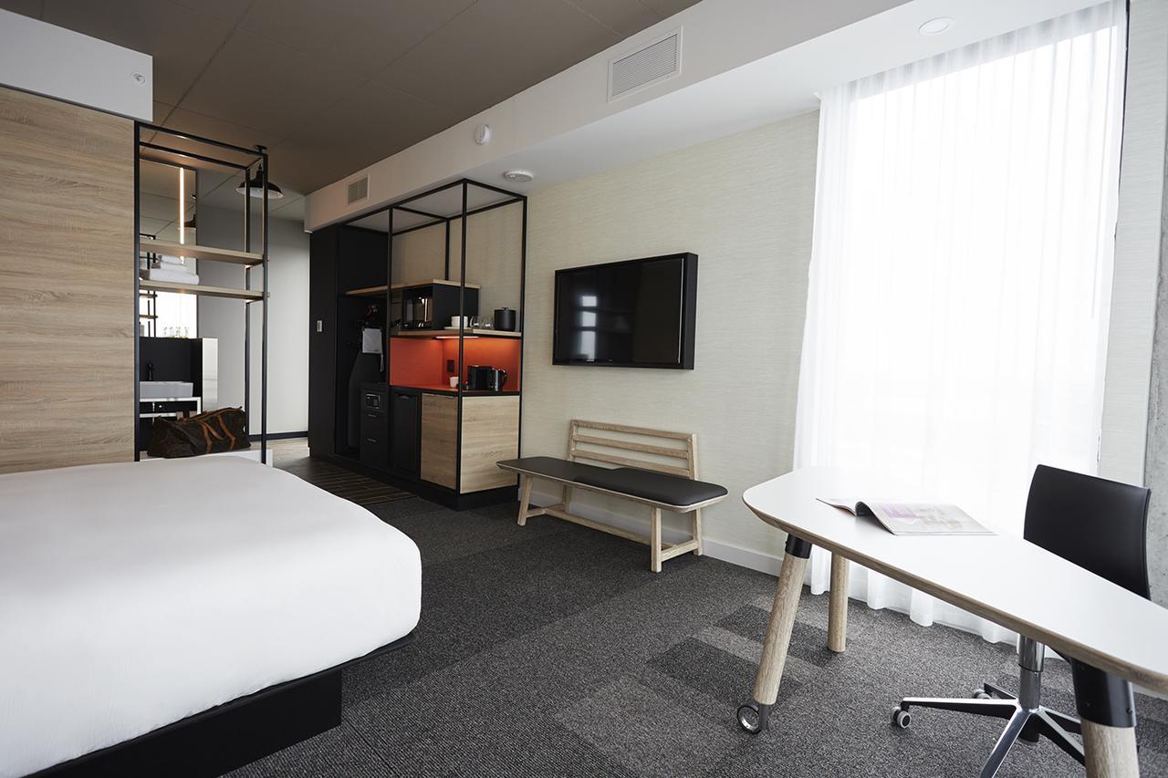 Escad Quartier Dix30 Hotel 4*