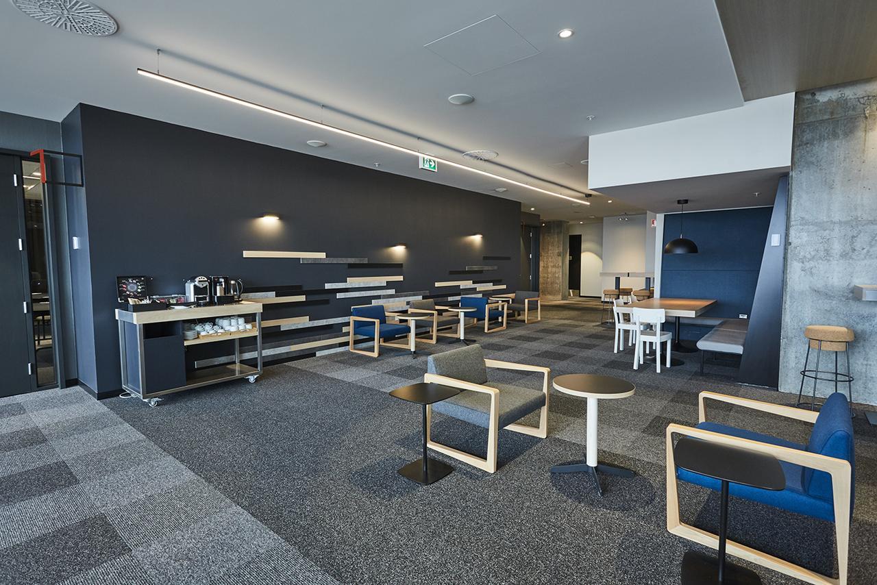Escad Quartier Dix30 Hotel