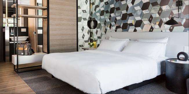 Escad Quartier Dix30 Hotel