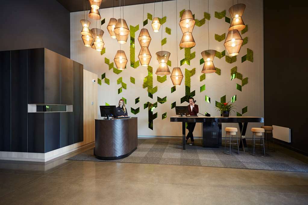 Escad Quartier Dix30 Hotel 4*
